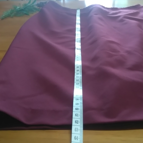 Portman's burgundy pencil skirt AU 10 - Picture 7 of 8